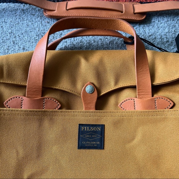 Filson Original Leather-Trimmed Rugged Twill Briefcase | Limited Edition - Picture 3 of 10